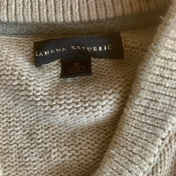 Banana Republic men’s classic beige bomber sweater with a zipper.**SOLD** - Picture 5 of 5